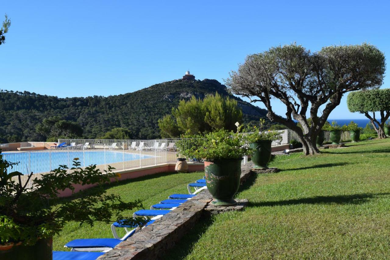 Villa Le Hameau - Cap Esterel Saint-Raphaël Exterior foto